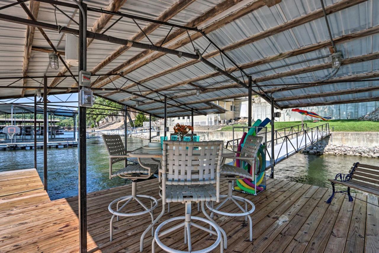 Villa On-The-Water Retreat With Dock Pet Friendly! à Lake Ozark Extérieur photo