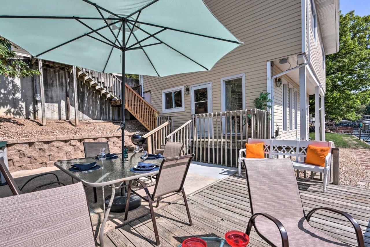 Villa On-The-Water Retreat With Dock Pet Friendly! à Lake Ozark Extérieur photo