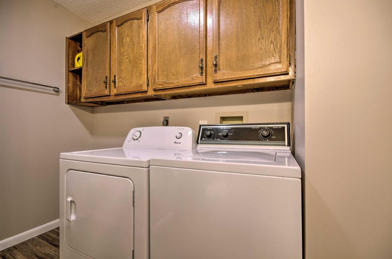 Villa On-The-Water Retreat With Dock Pet Friendly! à Lake Ozark Extérieur photo