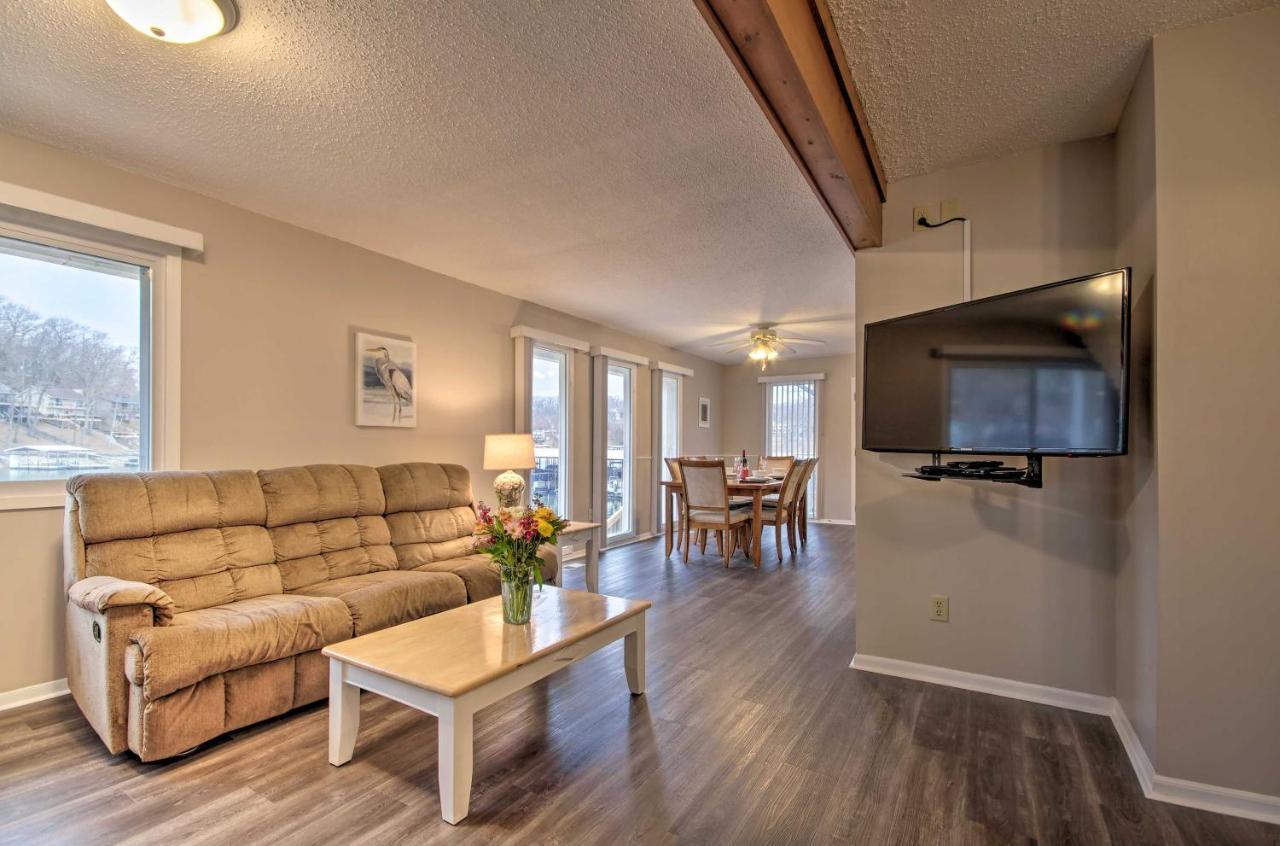 Villa On-The-Water Retreat With Dock Pet Friendly! à Lake Ozark Extérieur photo