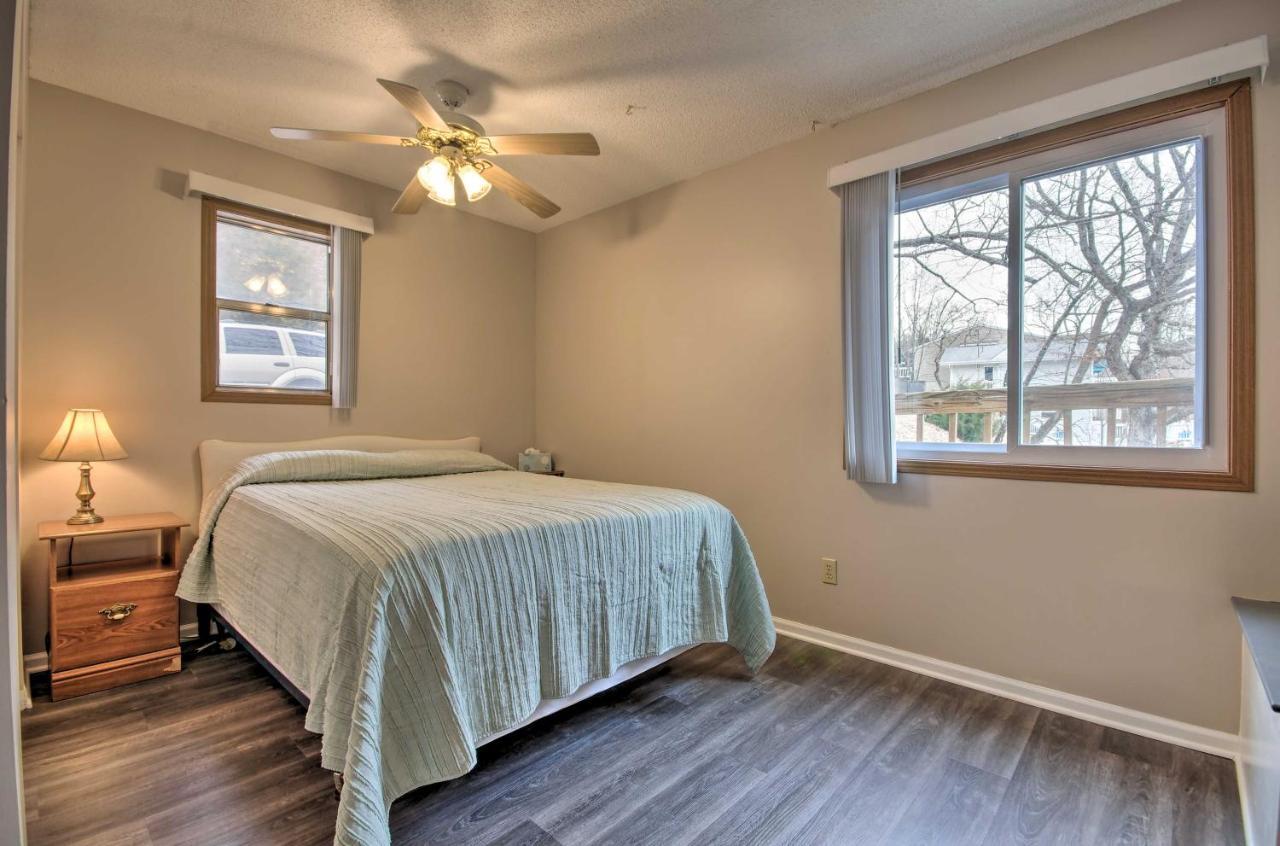 Villa On-The-Water Retreat With Dock Pet Friendly! à Lake Ozark Extérieur photo