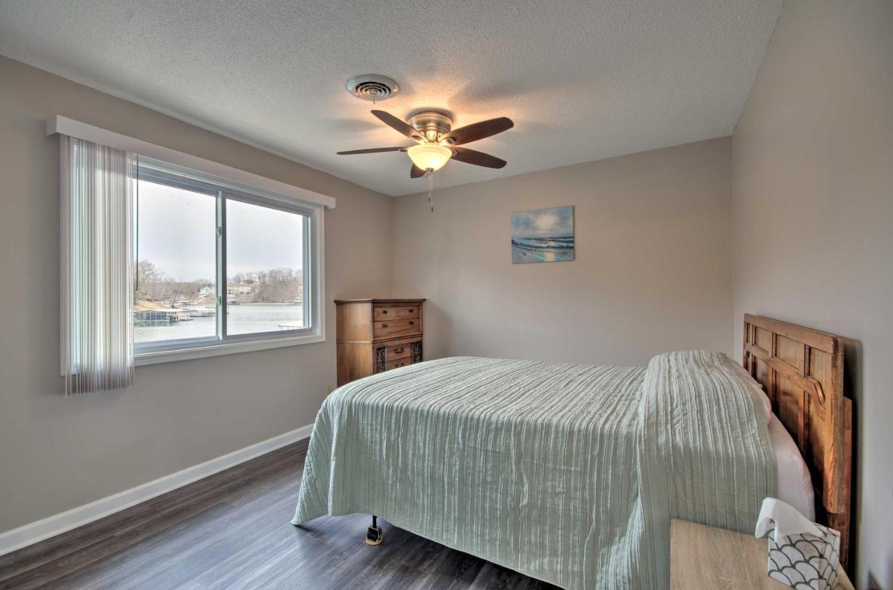 Villa On-The-Water Retreat With Dock Pet Friendly! à Lake Ozark Extérieur photo